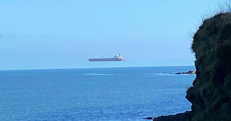 Hover Ship Spotted Off Cornwall Coast is Great Example of 'Superior Mirage'